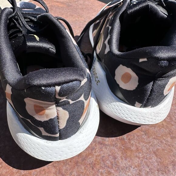 Marimekko × Adidas graphic sneakers Ultraboost 21 Unikko Maija Isola 2021 SZ 5 - Picture 5 of 7